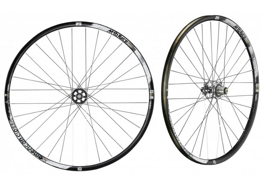 Roues AMERICAN CLASSIC RACE 27.5 » DISC TUBELESS 1435 Gr 3 Roues AMERICAN CLASSIC RACE 27.5 » DISC TUBELESS 1435 Gr