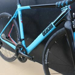 DEDACCIAI Vélo BEACON Carbone BF 100 Bleu/noir/fuchsia -Vélos de Route Soldes BF 100 bleu noir 2