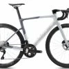 Vélo BH RS1 5.0 Carbone SHIMANO Ulégra 8150 Di2 12V 2023 Gris Métal 1 Vélo BH RS1 5.0 Carbone SHIMANO Ulégra 8150 Di2 12V 2023 Gris Métal -Vélos de Route Soldes BH RS1 5.0 2023 blanc gris 1