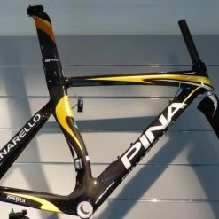 Vélo PINARELLO FT3 Carbone Shimano Ultégra 8000 11V Noir/gold/silver 9 Vélo PINARELLO FT3 Carbone Shimano Ultégra 8000 11V Noir/gold/silver -Vélos de Route Soldes cadre pinarello FT3 noir gold