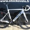 BH Vélo MASSI ARROW Race Carbone Shimano 105 Di2 12V Blanc 1 BH Vélo MASSI ARROW Race Carbone Shimano 105 Di2 12V Blanc -Vélos de Route Soldes massi arrow blanc scaled 1