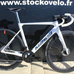 BH Vélo MASSI ARROW Race Carbone Shimano Ultégra Di2 12V Blanc